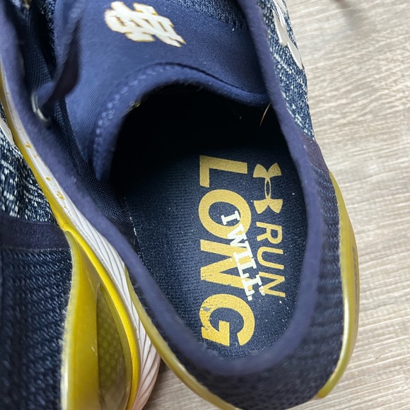 Under Armour Notre Dame Team Charged Bandit 3 Shoes - 9.5 - Picture 7 of 9